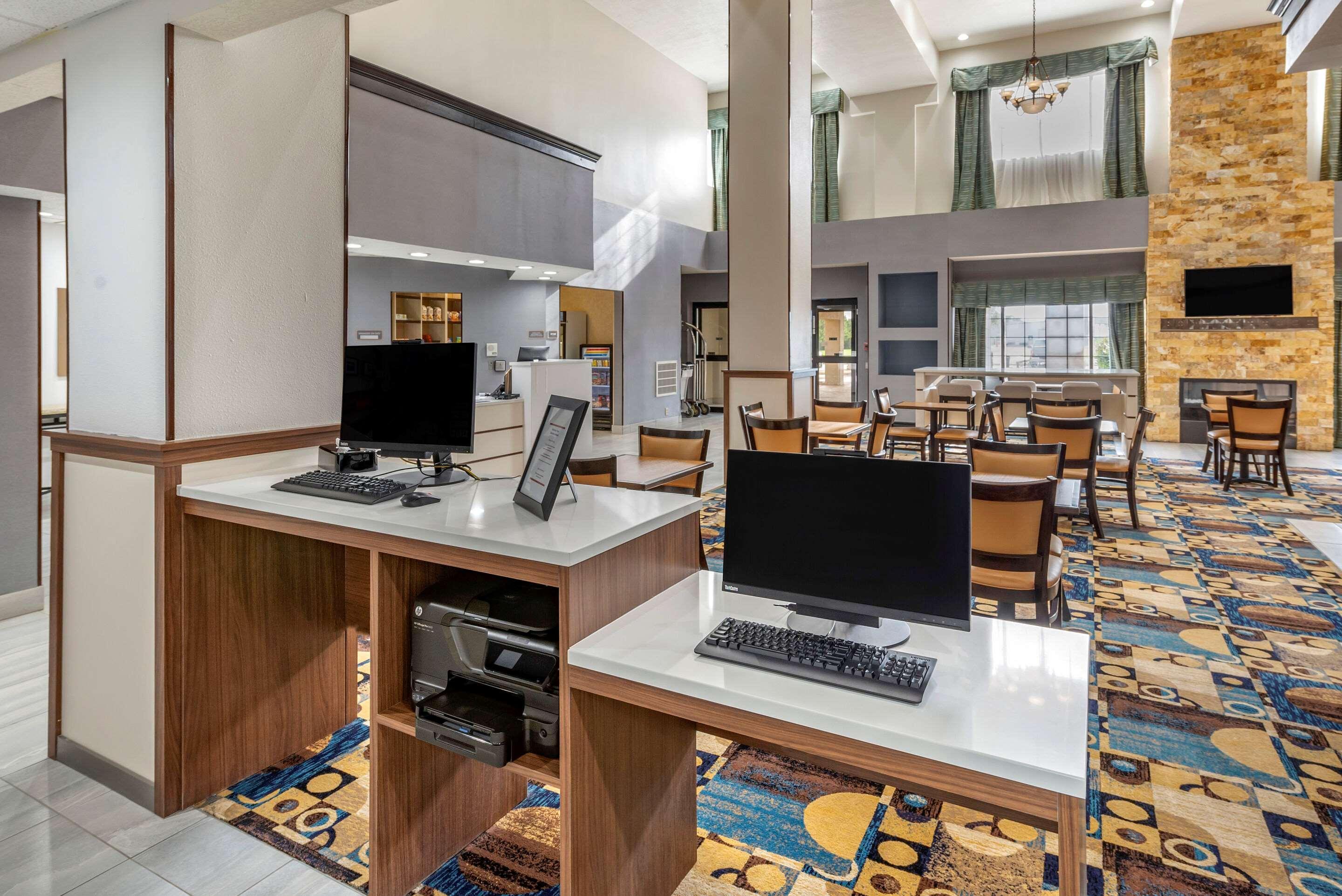 Comfort Suites Clovis Exteriör bild
